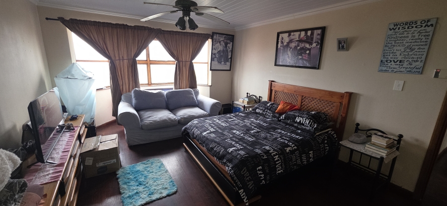 6 Bedroom Property for Sale in Dana Bay Western Cape